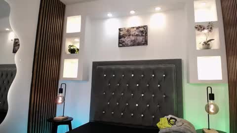 adrianstark_ online show from 7, 6, 2026