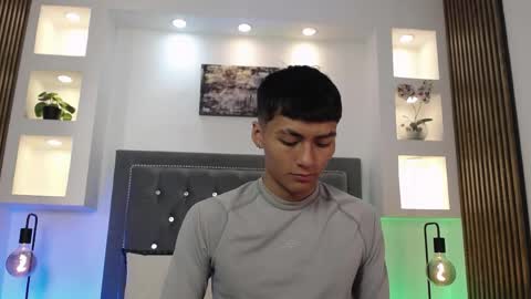 adrianstark_ online show from 8, 6, 2026
