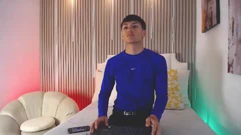 adrianstark_ online show from 28, 6, 2026