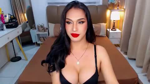 Snapshot of adychavez chatting on 13, 2, 2025 Ur Dream girl online show from 13, 2, 2025