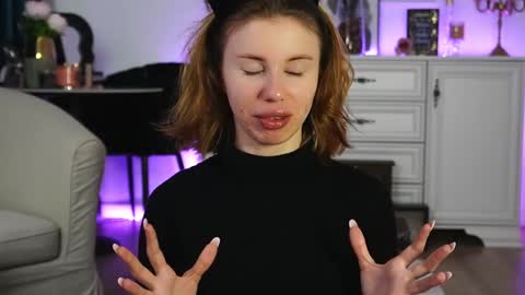 Aelia online show from 2, 11, 2025