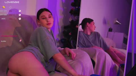 Snapshot of aesthetics__tease chatting on 12, 1, 2025 aesthetics__tease online show from 12, 1, 2025