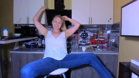 Snapshot of afanasia chatting on 15, 12, 2024 OneAfa online show from 15, 12, 2024