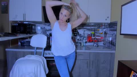 Snapshot of afanasia chatting on 6, 1, 2025 OneAfa online show from 6, 1, 2025