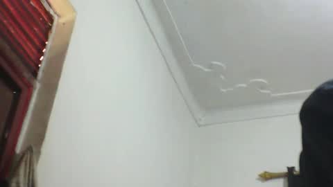 Mia  Friends online show from 5, 3, 2026