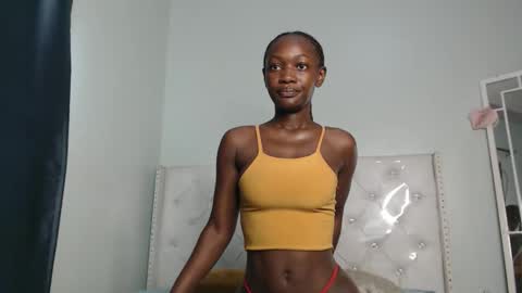 Snapshot of africanpetitequeen chatting on 23, 10, 2025 CIARA online show from 23, 10, 2025