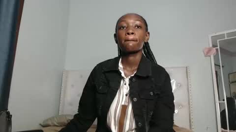 Snapshot of africanpetitequeen chatting on 3, 11, 2025 CIARA online show from 3, 11, 2025