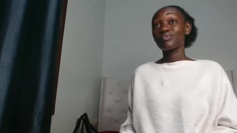 Snapshot of africanpetitequeen chatting on 1, 12, 2025 CIARA online show from 1, 12, 2025