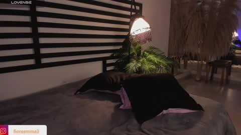 Emma online show from 12, 1, 2025