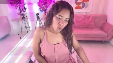 Snapshot of afrodita_loren chatting on 8, 5, 2026 afrodita_loren online show from 8, 5, 2026
