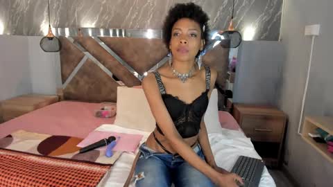 Snapshot of afroditagreenn chatting on 27, 2, 2025 Afrodita online show from 27, 2, 2025
