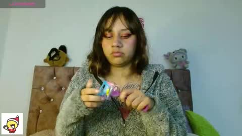 Snapshot of afroditaunu chatting on 14, 12, 2025 Cris owo online show from 14, 12, 2025