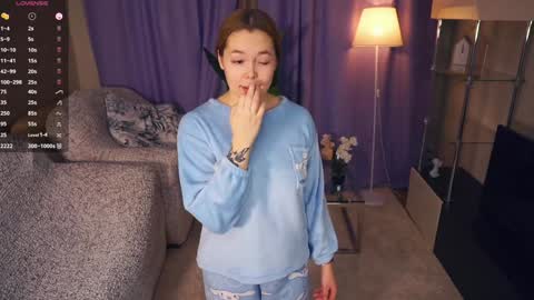 Snapshot of aftonbunkers chatting on 11, 1, 2025 Lana 1800 - 0330 UTC Mia 0700- 1630 UTC online show from 11, 1, 2025