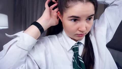 Snapshot of aftonbunkers chatting on 6, 10, 2025 Lana 1800 - 0330 UTC Mia 0700- 1630 UTC online show from 6, 10, 2025