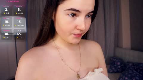 Snapshot of aftonbunkers chatting on 20, 10, 2025 Lana 1800 - 0330 UTC Mia 0700- 1630 UTC online show from 20, 10, 2025