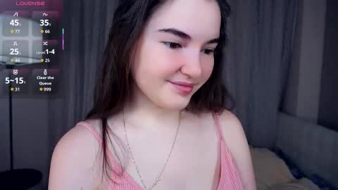 Snapshot of aftonbunkers chatting on 14, 11, 2025 Lana 1800 - 0330 UTC Mia 0700- 1630 UTC online show from 14, 11, 2025