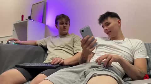 Mark online show from 14, 4, 2026