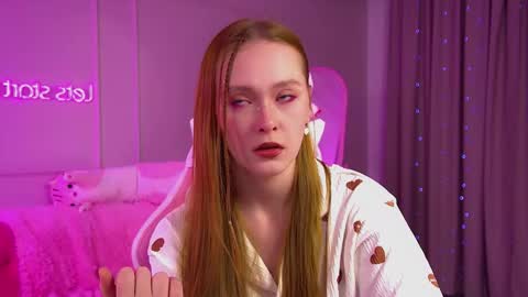 Snapshot of agatafoxley chatting on 30, 9, 2025 AgataFoxley online show from 30, 9, 2025