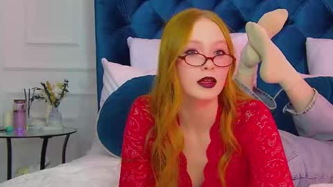 Snapshot of agatafoxley chatting on 5, 10, 2025 AgataFoxley online show from 5, 10, 2025