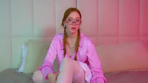 Snapshot of agatafoxley chatting on 15, 10, 2025 AgataFoxley online show from 15, 10, 2025