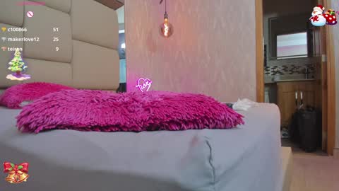 Snapshot of agatha_russh_ chatting on 12, 12, 2024 LUNNA online show from 12, 12, 2024