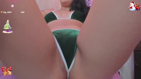 Snapshot of agatha_russh_ chatting on 20, 12, 2024 LUNNA online show from 20, 12, 2024