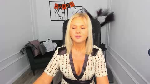 Snapshot of agathaklouin chatting on 23, 10, 2025 Agatha online show from 23, 10, 2025