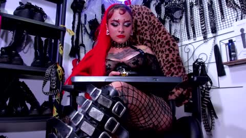 Agatha Fox online show from 22, 1, 2025