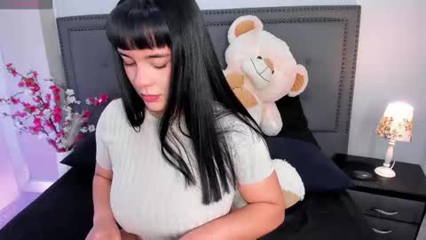 Snapshot of agathamyller chatting on 19, 1, 2026 online show from 19, 1, 2026