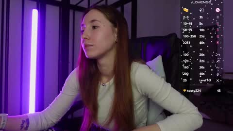Snapshot of agelina_summer chatting on 10, 2, 2025 Agelina Lilly Laura online show from 10, 2, 2025