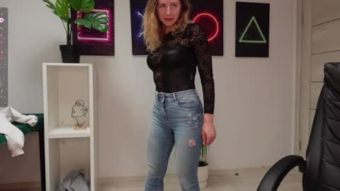 Snapshot of agelina_summer chatting on 26, 2, 2025 Agelina Lilly Laura online show from 26, 2, 2025