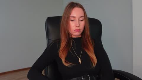 Snapshot of agelina_summer chatting on 21, 10, 2025 Agelina Lilly Laura online show from 21, 10, 2025