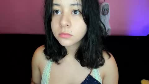 Snapshot of agnes_21 chatting on 12, 10, 2025 ines online show from 12, 10, 2025