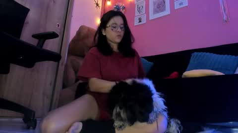 Snapshot of agnes_21 chatting on 10, 11, 2025 ines online show from 10, 11, 2025