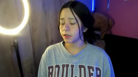 Snapshot of agnes_21 chatting on 29, 11, 2025 ines online show from 29, 11, 2025