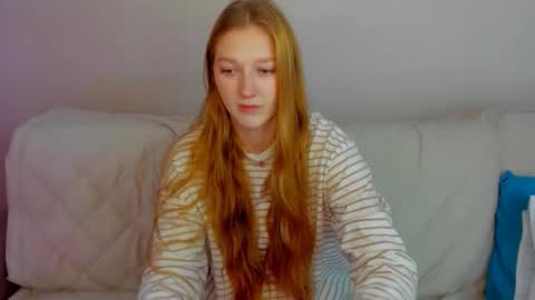 Snapshot of agnesarden chatting on 13, 11, 2025 AgnesArden online show from 13, 11, 2025