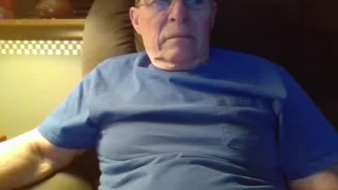 aguynrkfrd online show from 25, 12, 2024