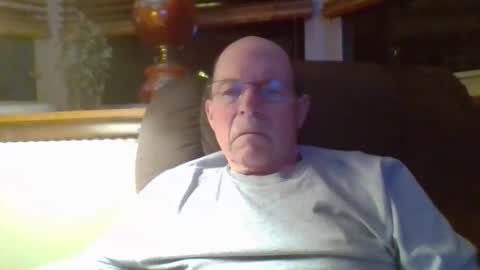 aguynrkfrd online show from 14, 12, 2025