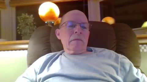 aguynrkfrd online show from 12, 4, 2026