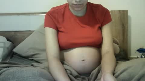 Snapshot of ahotkitty18 chatting on 21, 11, 2025 Selena online show from 21, 11, 2025