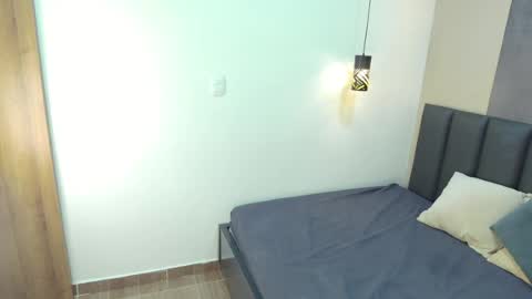Snapshot of ahslyevans__ chatting on 21, 4, 2026 AHSLY online show from 21, 4, 2026