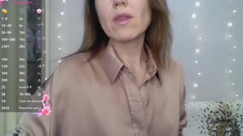 Snapshot of ahtena chatting on 22, 12, 2025 Ahtena online show from 22, 12, 2025