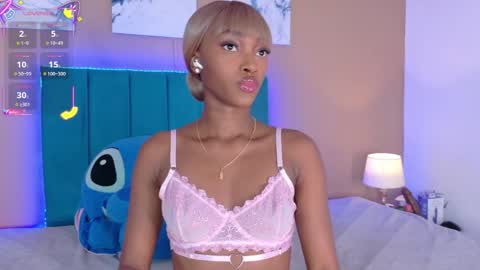 Ahvi Ebony online show from 27, 11, 2025