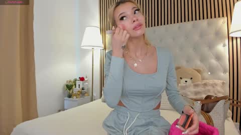 Sarah online show from 15, 4, 2026