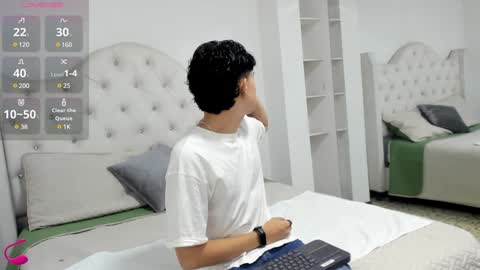 Snapshot of aiiden_15 chatting on 3, 2, 2025 Aiden online show from 3, 2, 2025