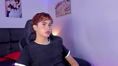 Snapshot of aiiden_15 chatting on 12, 9, 2025 Aiden online show from 12, 9, 2025