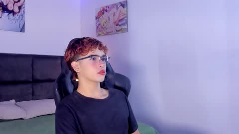 Snapshot of aiiden_15 chatting on 17, 9, 2025 Aiden online show from 17, 9, 2025