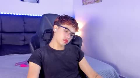 Snapshot of aiiden_15 chatting on 26, 9, 2025 Aiden online show from 26, 9, 2025