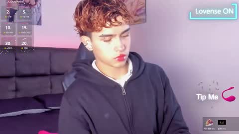 Snapshot of aiiden_15 chatting on 30, 9, 2025 Aiden online show from 30, 9, 2025