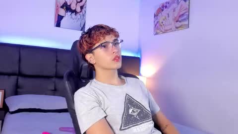 Snapshot of aiiden_15 chatting on 6, 10, 2025 Aiden online show from 6, 10, 2025